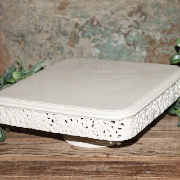 Ornate VTG Shabby Chic French Country Cream Cake Stand Pedestal Decor Riser